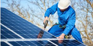 Installation Maintenance Panneaux Solaires Photovoltaïques à La Chapelle-sur-Usson